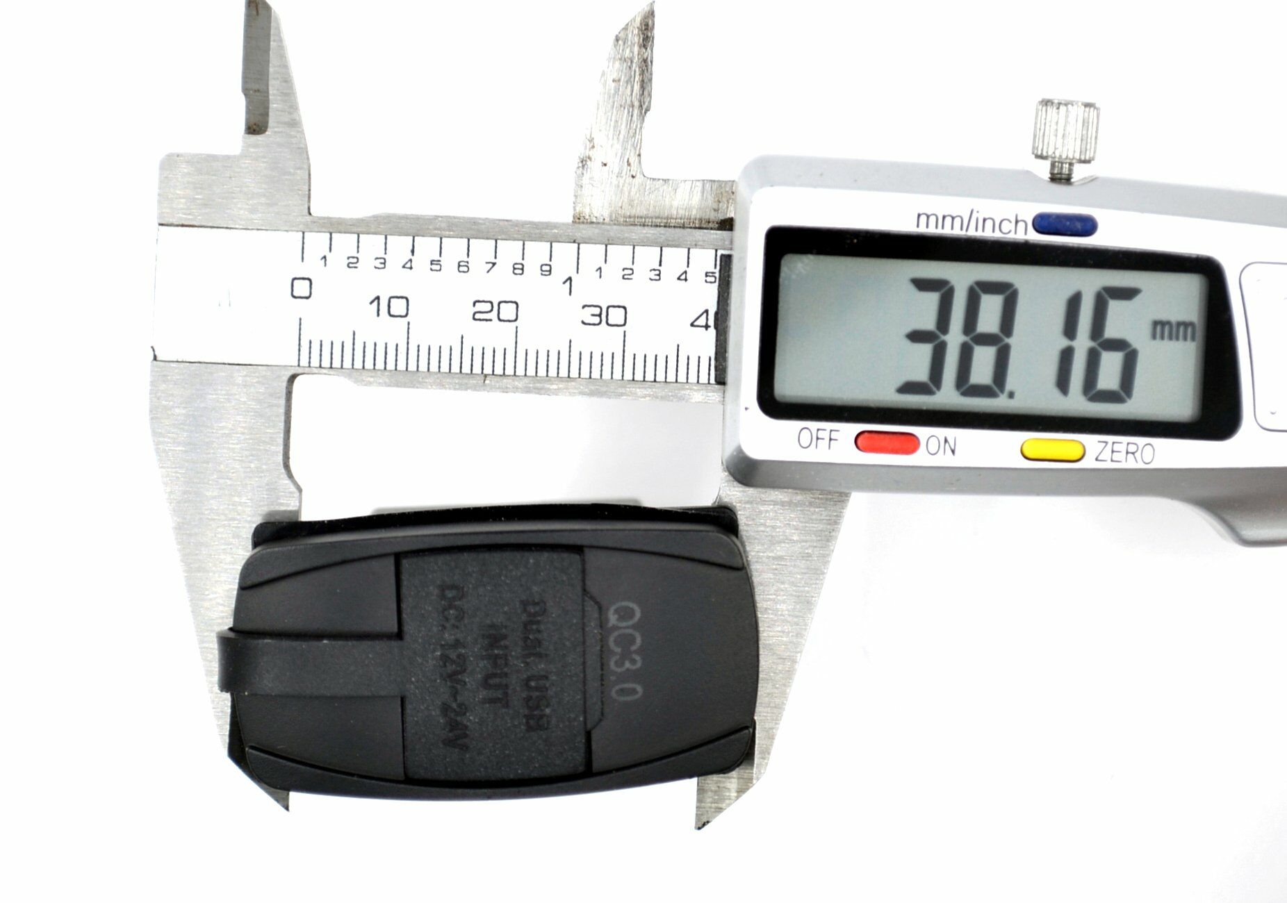 12V 24V DC USB QC3.0 Type-C PD Şarj Port Dikdörtgen Mavi Işık MT-SK52